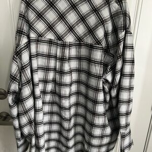 Oversized Jacket/shirt 3x black/white Fashion Nova